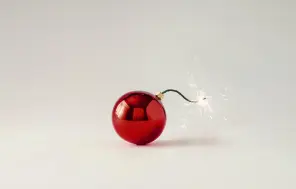 Klauzula par nepārvaramu varu un līgumsaistību izpilde hibrīdkara apstākļos