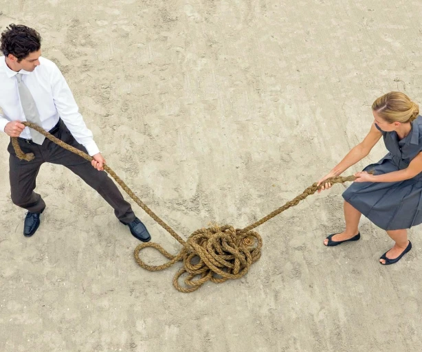 Par uzņēmumu tiesībām uz aizstāvību, ja konkurences iestādei ļauts vienpusēji pagarināt termiņu