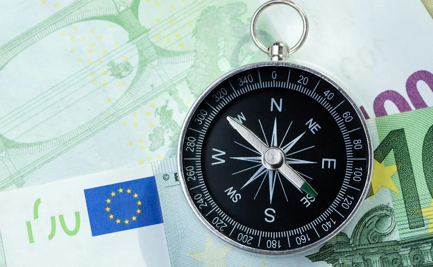 Kādi ir ierobežojumi skaidras naudas darījumiem