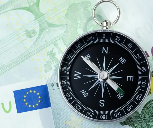 Kādi ir ierobežojumi skaidras naudas darījumiem