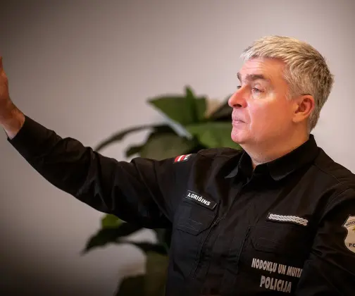 Grāmatvežiem ir jāatturas pārkāpt «sarkanās līnijas»