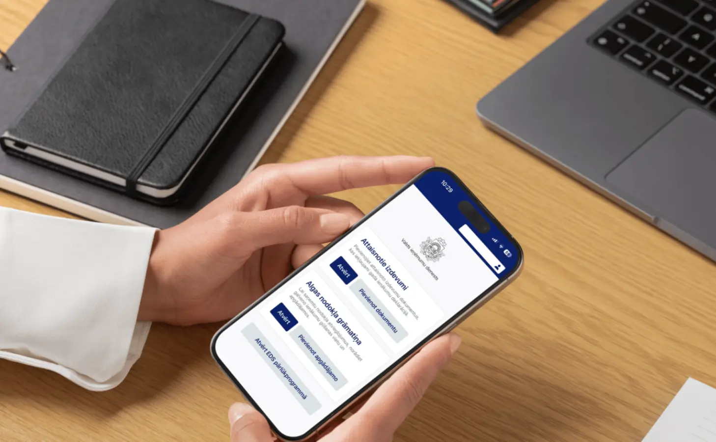 Kā gada ienākumu deklarācijai pievienot attaisnoto izdevumu čekus, izmantojot jauno VID lietotni?