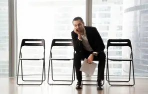 Vai drīkst uzteikt līgumu pārbaudes laikā, pirms darbinieks uzsāk darbu?