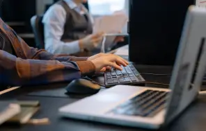 Daugavpils Universitāte uzņēmumiem piedāvā bezmaksas digitālo prasmju apmācības