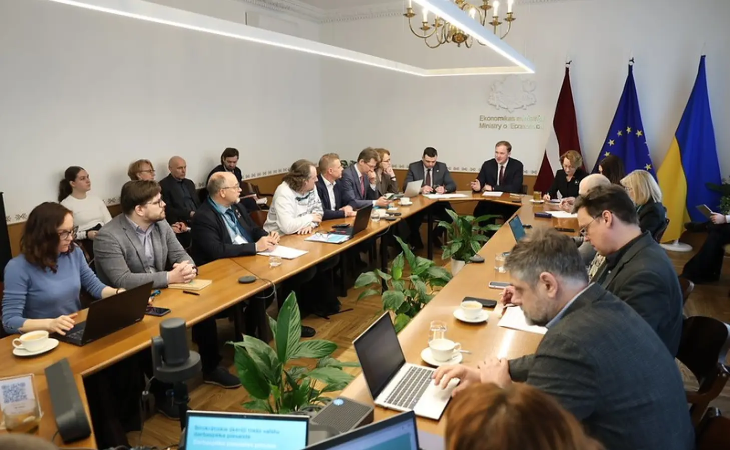 Turpinās risināt darbaspēka deficīta problemātiku