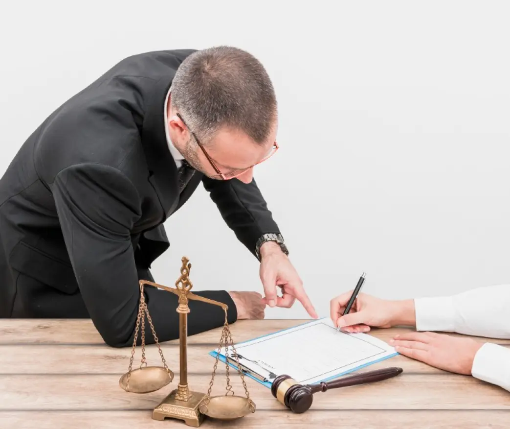 Nosaka stingrākas prasības valsts nodrošinātās juridiskās palīdzības sniedzējiem