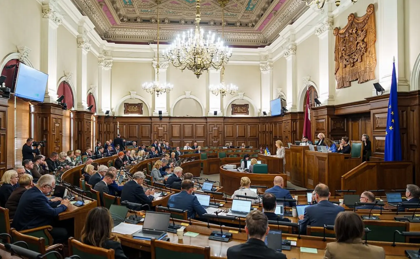 Grozījumus iedzīvotāju ienākuma nodokļa regulējumā pirmajā lasījumā atbalsta arī Saeima