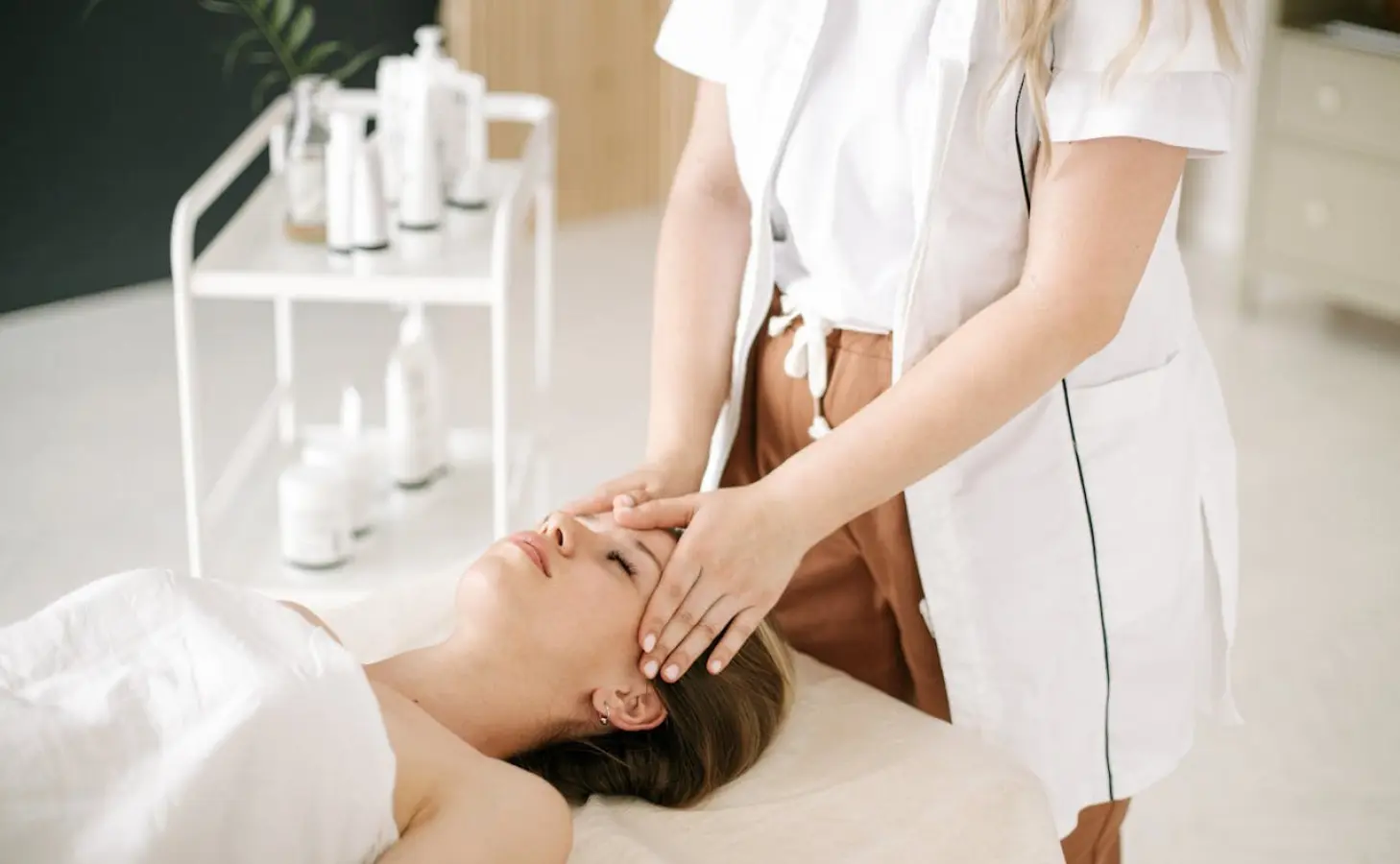 Skaistumkopšanas uzņēmumiem būs jānorāda nodarbināto kvalifikācija