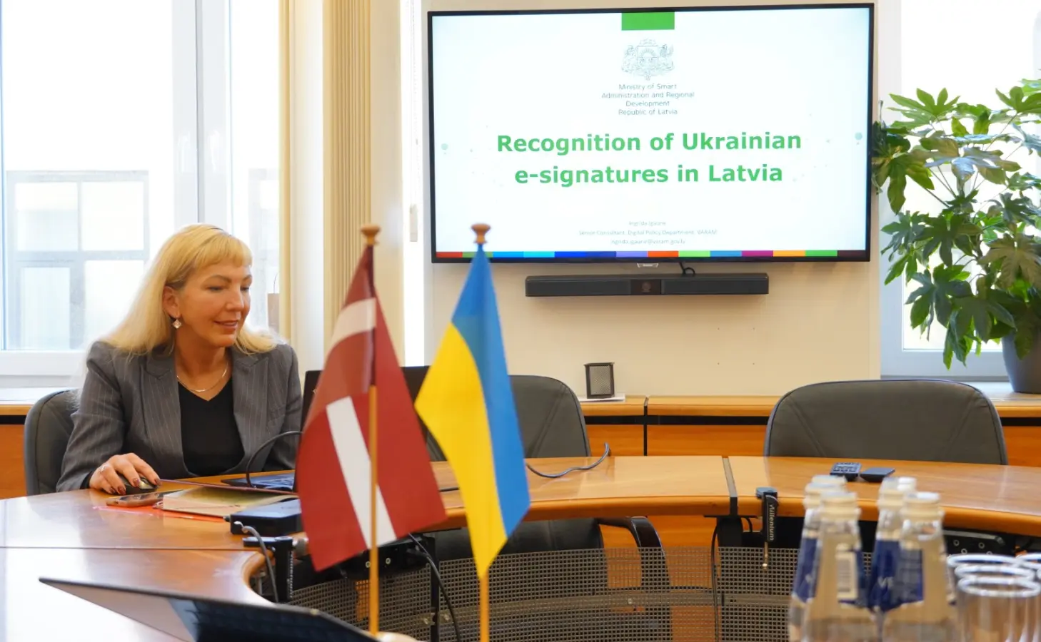 Latvijā juridiski spēkā ir Ukrainas e-paraksts