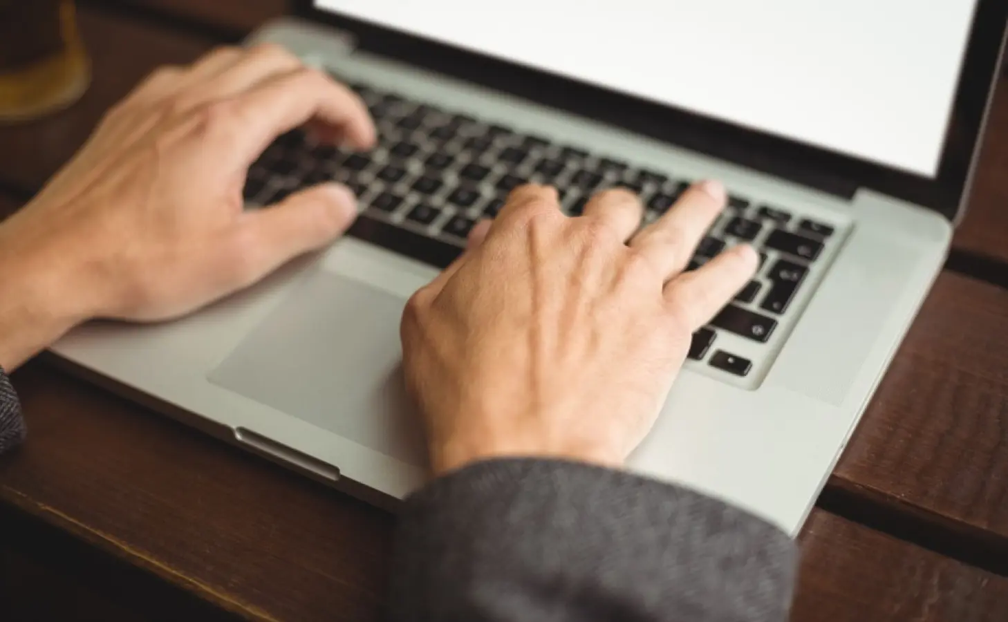 Ko tiesa nosprieda par ziņu rakstīšanu bankas maksājumu uzdevumos?