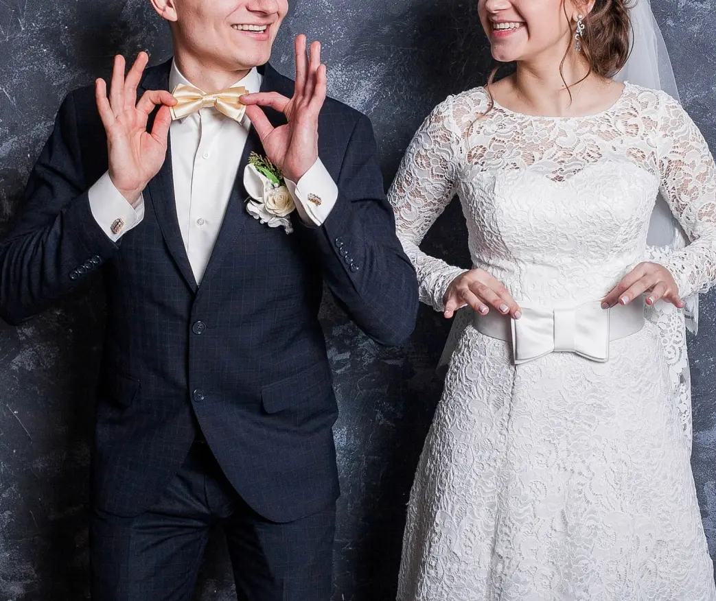 Rosina dāvinājumus no laulātā pirmās pakāpes radiniekiem un pirmās pakāpes radinieka laulātā neaplikt ar nodokli