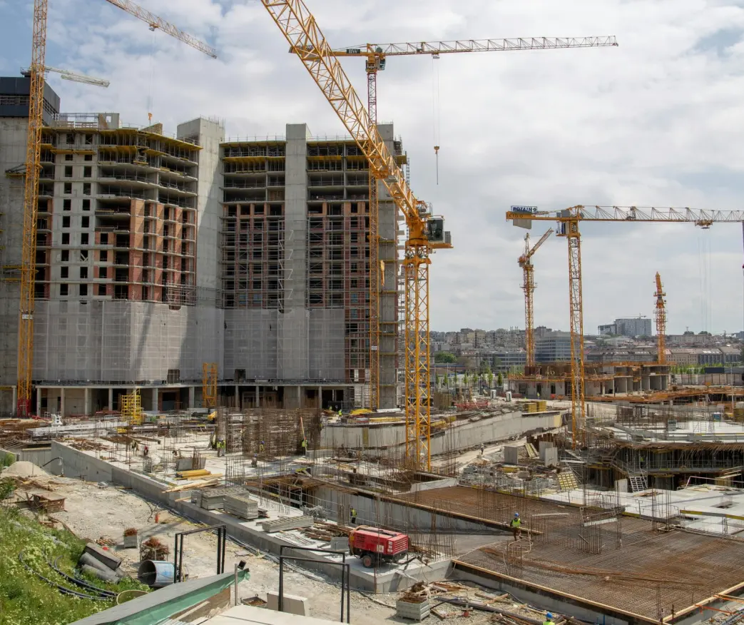 Kā aprēķināt un atspoguļot līgumu izpildes pakāpi būvniecības grāmatvedībā?