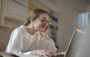 Darbinieku grafikos – tikai nepieciešamā informācija, nevis privātās dzīves detaļas