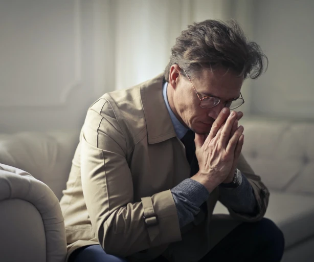 Saeima pieņem grozījumus: bezdarbniekiem vairāk iespēju strādāt īslaicīgi un nezaudēt statusu