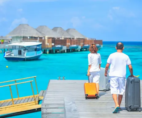 Jauna direktīva vairāk aizsargās ceļotāju tiesības