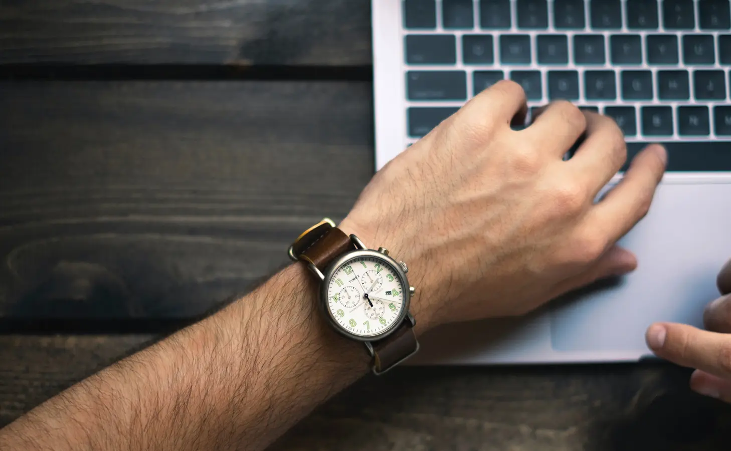 Sociālo un darba lietu komisija tomēr atbalsta 100% piemaksu par darbu svētku dienā