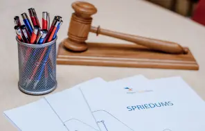 Politiskajām partijām un šķīrējtiesām jāaktualizē informācija Uzņēmumu reģistrā