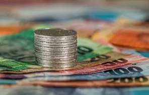 Iedzīvotāji iesniegumu VID automātiskai pārmaksātā nodokļa atmaksai var iesniegt līdz 30. septembrim