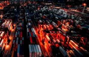 Konceptuāli atbalsta rosinājumu publicēt uzņēmumus, kas tirgojas ar Krieviju un Baltkrieviju