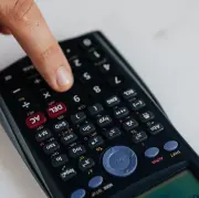 Par debitoru parādiem un nodokļu parādiem, kas veidojas saistībā ar notikumiem Ukrainā