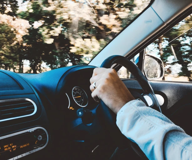 Izmaiņas kompensācijās par auto nolietojumu un elektroauto uzlādi