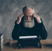 Kāpēc izdienas pensionāriem slimības pabalstam nepiemēro nodokļa atvieglojumus?