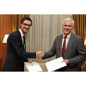 Latvija pievienosies OECD Pretkorupcijas konvencijai