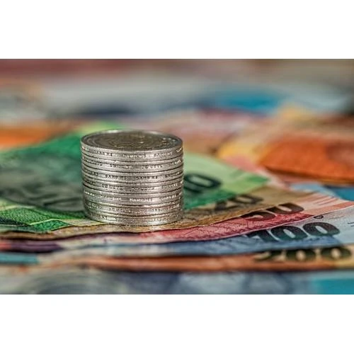 Par darījumiem ar nekustamo īpašumu nevar norēķināties skaidrā naudā