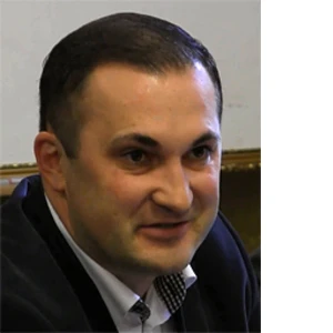 Deputāts Romāns Naudiņš piedāvā savu versiju mikrouzņēmuma nodokļa izmaiņām