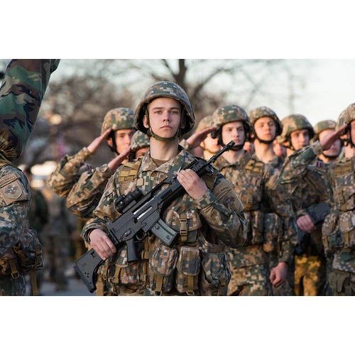 Atlīdzības likumā noteic jaunas sociālas garantijas karavīriem un citiem valsts drošības jomā nodarbinātajiem