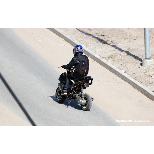 Mopēdu vadītājiem būs jākārto vadīšanas eksāmens