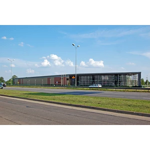 Atbalsta visaptverošas sistēmas ieviešanu cigarešu kontrabandas un naudas atmazgāšanas apkarošanai