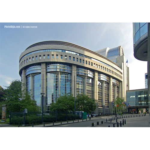 ES plāno grozīt noteikumus darbinieku norīkošanai darbā uz ārzemēm