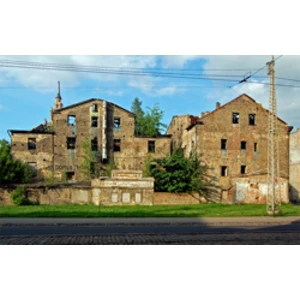 Nodokļu apakškomisija konceptuāli atbalsta ieceri ar nekustamā īpašuma nodokli aplikt nepienācīgi apsaimniekotas būves