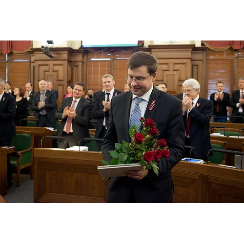Ministru prezidents akcentē 2013.gada valsts budžeta būtiskākās korekcijas starp abiem lasījumiem