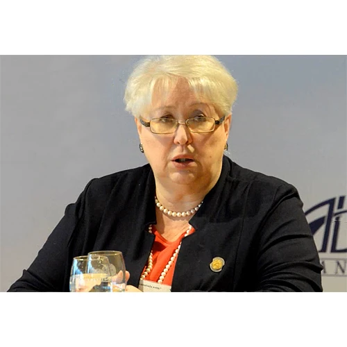 Nav skaidrības, kā tiks kontrolēti naudas darījumi starp fiziskām personām