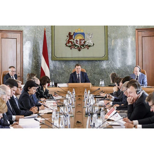 Valdība ar ārvalstu investoriem vienojusies par investīciju vides uzlabošanu