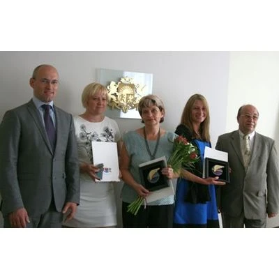 Apbalvoti labākie tirdzniecības darbinieki, tostarp arī labākā grāmatvede