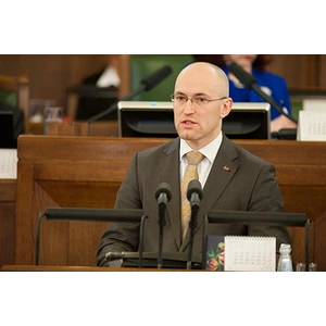 Ministrs sola, ka patērētājiem par elektroenerģiju nebūs jāmaksā vairāk un varēs izvēlēties izdevīgāko elektroenerģijas piegādātāju