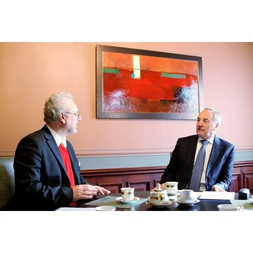 Apspriežas par Latvijas Republikas Satversmes preambulas izstrādes nepieciešamību 