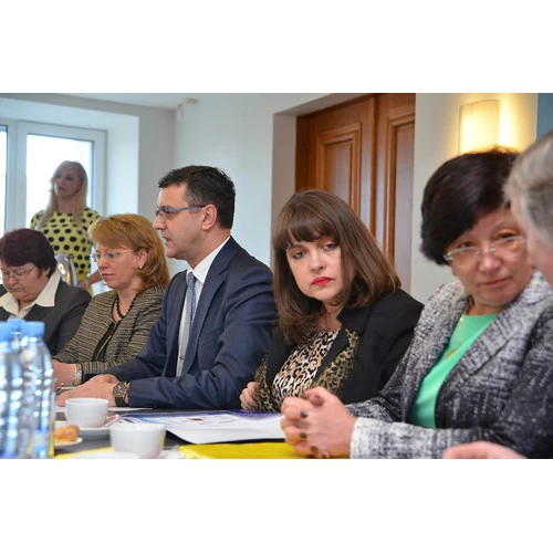 Cīņai ar nodokļu shēmotājiem un nelegālo uzņēmējdarbību rosina veidot Ēnu ekonomikas apkarošanas padomi 