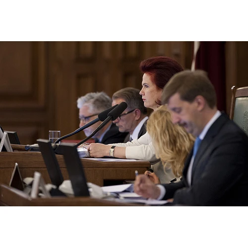 Saeimas sēdē skatāmi 26 jautājumi, tostarp par grozījumiem Komerclikumā