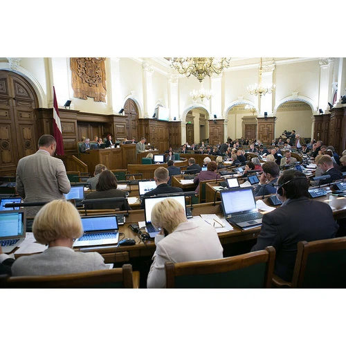 Galīgajā lasījumā pieņemts likums, kas Krievijas sankciju skartajiem uzņēmējiem ļaus atlikt nodokļu maksājumus