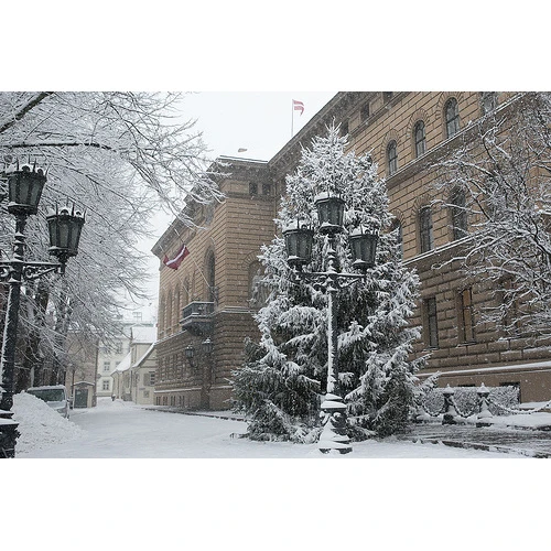 Saeima ceturtdien lems par konceptuālu atbalstu Valsts prezidenta un Satversmes tiesas tiesnešu ievēlēšanai atklātā procedūrā