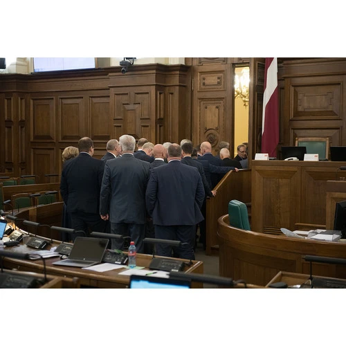 Aizejošā Saeima steidz lemt par vairākiem nozīmīgiem likumprojektiem gala lasījumā, tostarp Administratīvās atbildības likumu