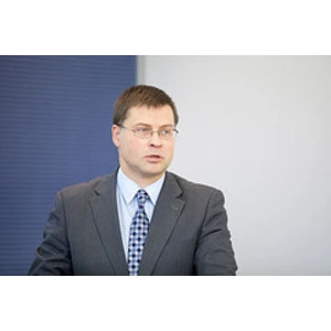 Premjera Valda Dombrovska izceltie valdības 30. oktobra sēdes lēmumi
