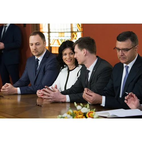 Saeima lems par jaunās valdības apstiprināšanu