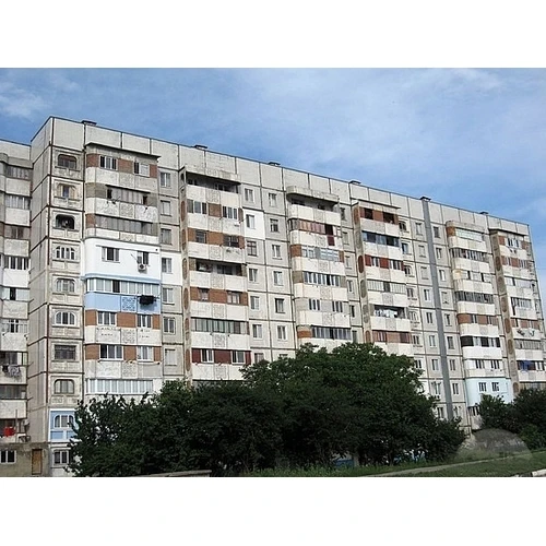 Satversmes tiesa skatīs lietu par to, kā Rīgā aprēķina nekustamā īpašuma nodokli dzīvokļu īpašumos nesadalītās mājās