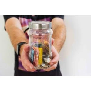 Aicina uzmanīties no nelicencētu finanšu pakalpojumu sniedzēju ieguldījumu pakalpojumiem