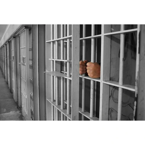 Par PVN shēmām un naudas atmazgāšanu piespriež piecu gadu cietumsodu